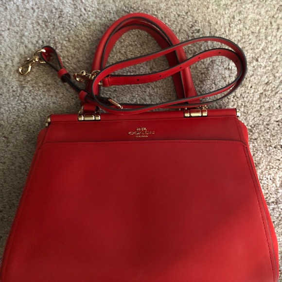 Coach - Picture 4 of 8